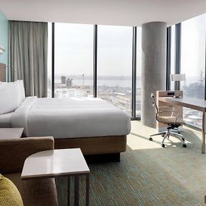 Corner King Suite